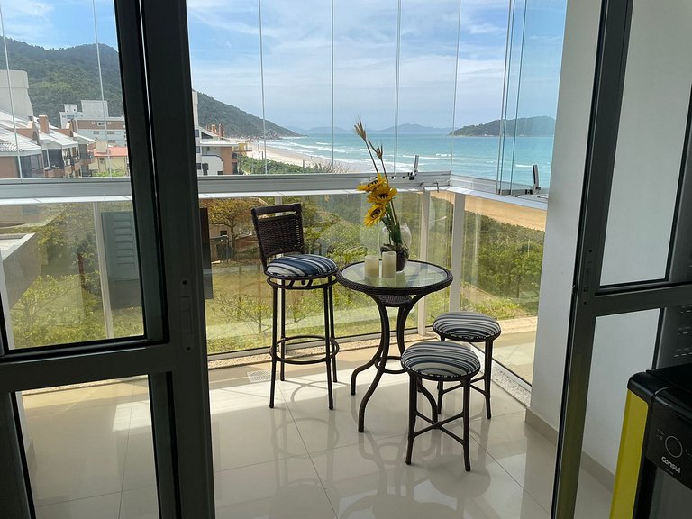 Cód 23 - Apartamento com vista para o mar