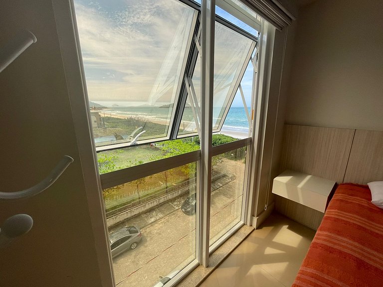 Cód 23 - Apartamento com vista para o mar