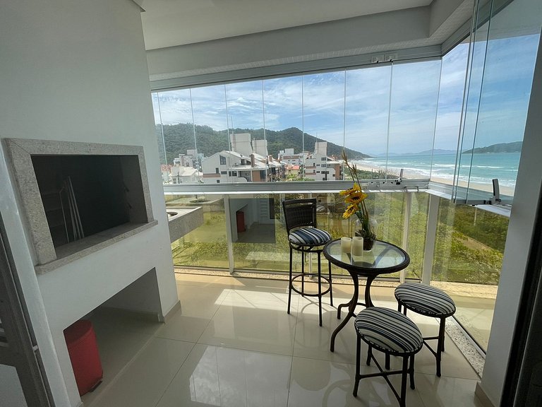 Cód 23 - Apartamento com vista para o mar