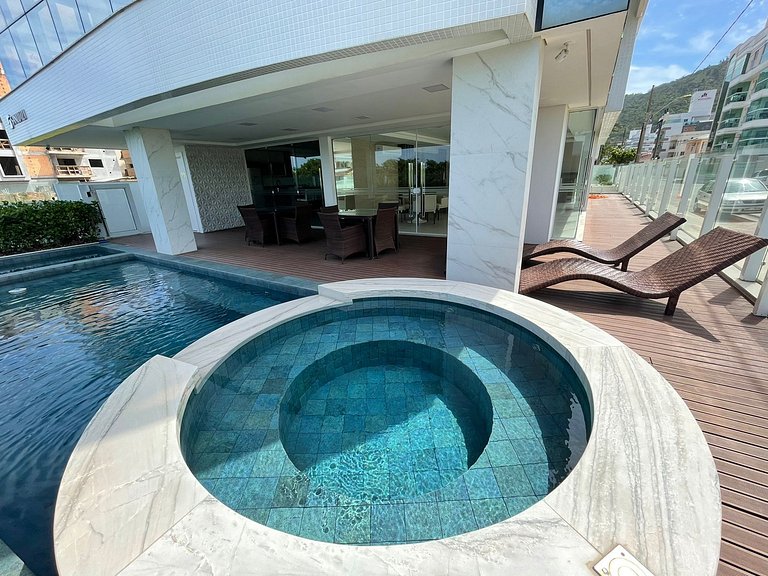 Cód 23 - Apartamento com vista para o mar