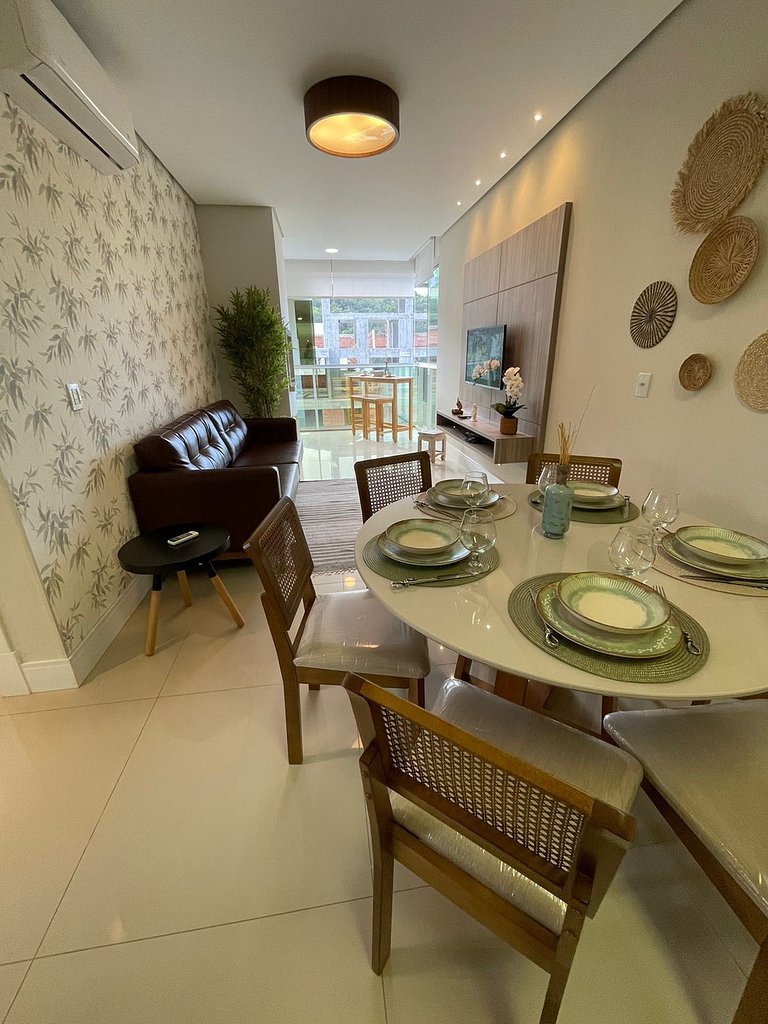 cód 25 · Apartamento á poucos passos do mar