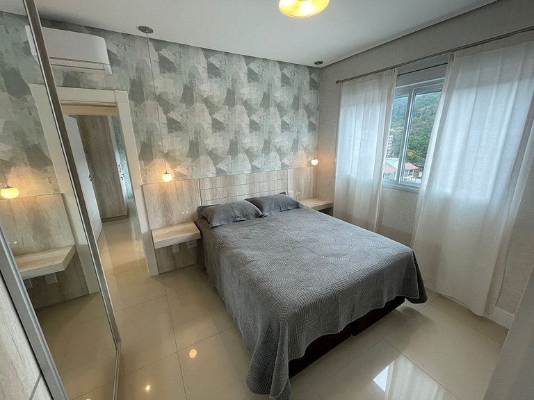 cód 25 · Apartamento á poucos passos do mar