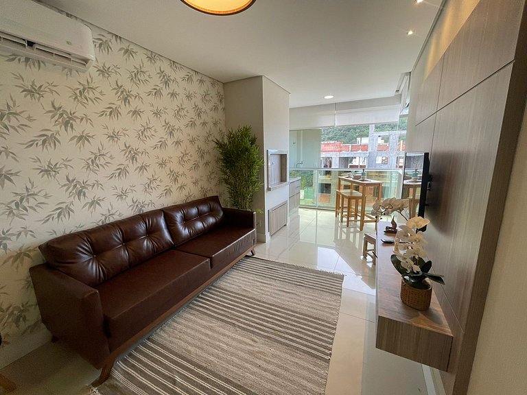 cód 25 · Apartamento á poucos passos do mar