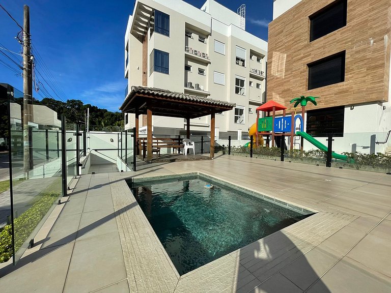 Cód 27 - Apartamento térreo com jacuzzi e área gourmet na Pr