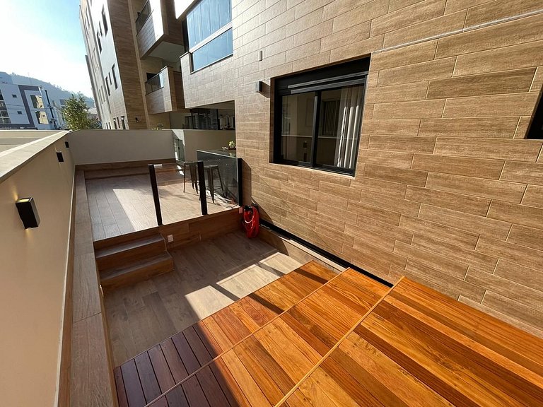 Cód 27 - Apartamento térreo com jacuzzi e área gourmet na Pr