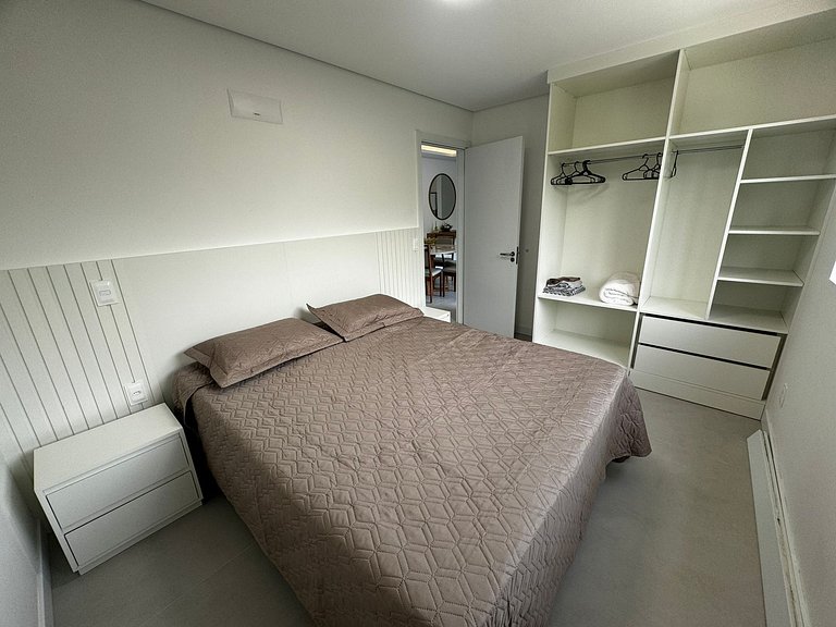 Cód 29 - Apartamento elegante no Oasis do Atlântico com pisc