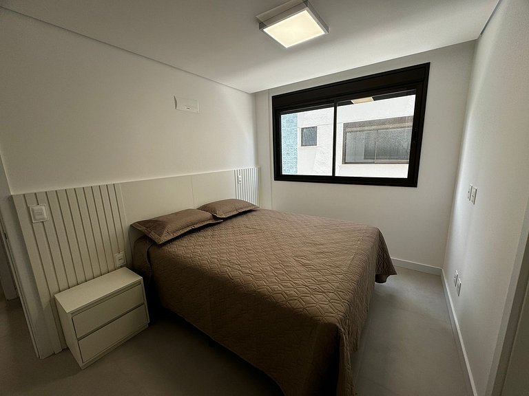 Cód 29 - Apartamento elegante no Oasis do Atlântico com pisc