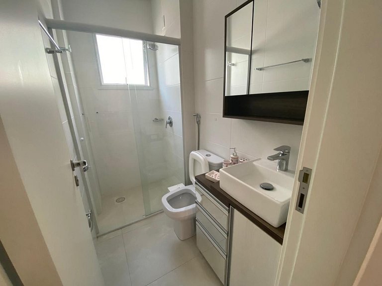 Cód 47 - Excelente apartamento, bem equipado e decorado
