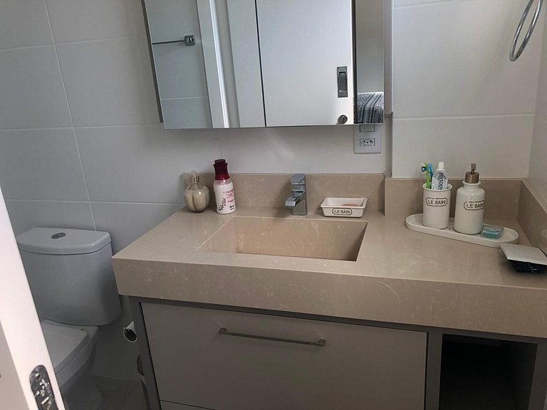 Cód 49 - Apartamento belíssimo com sacada gourmet