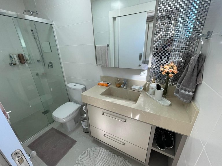 Cód 49 - Apartamento belíssimo com sacada gourmet