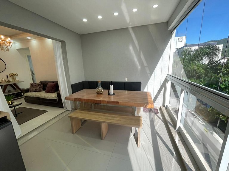 Cód 49 - Apartamento belíssimo com sacada gourmet