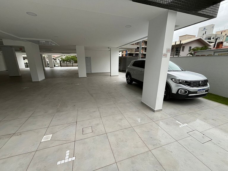 Cód 57 - Apto com 3 dormitórios a 150m do mar