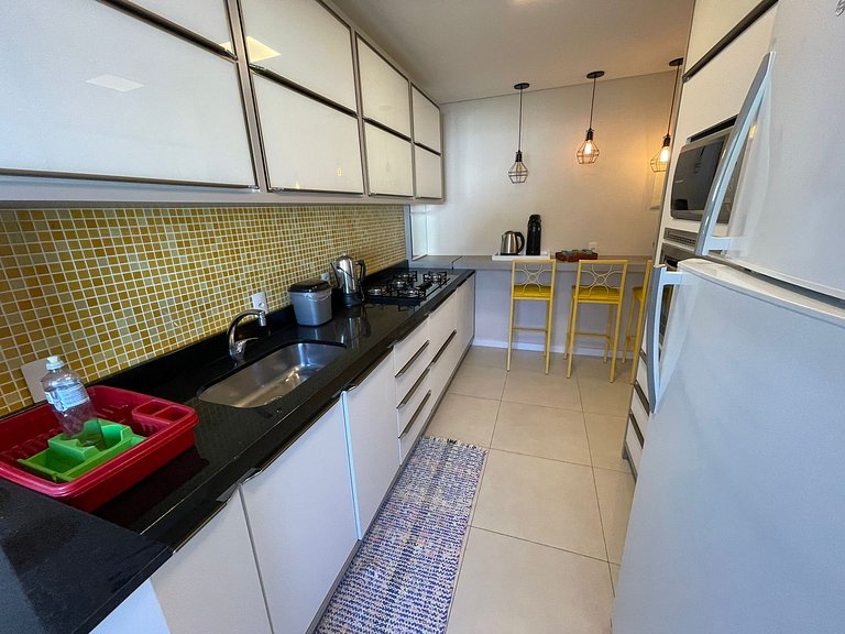 cód 56 - Apartamento á 300M do mar
