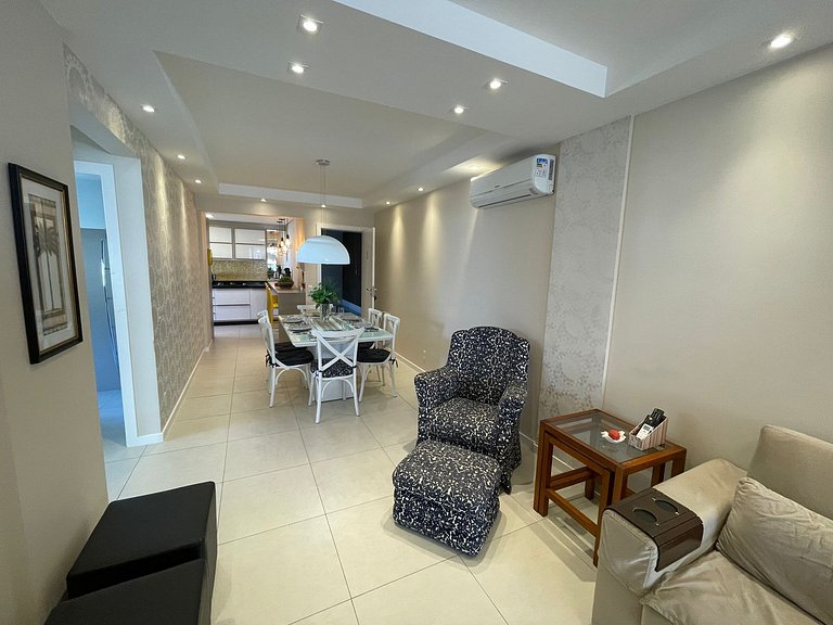 cód 56 - Apartamento á 300M do mar