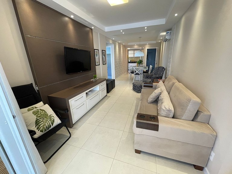 cód 56 - Apartamento á 300M do mar