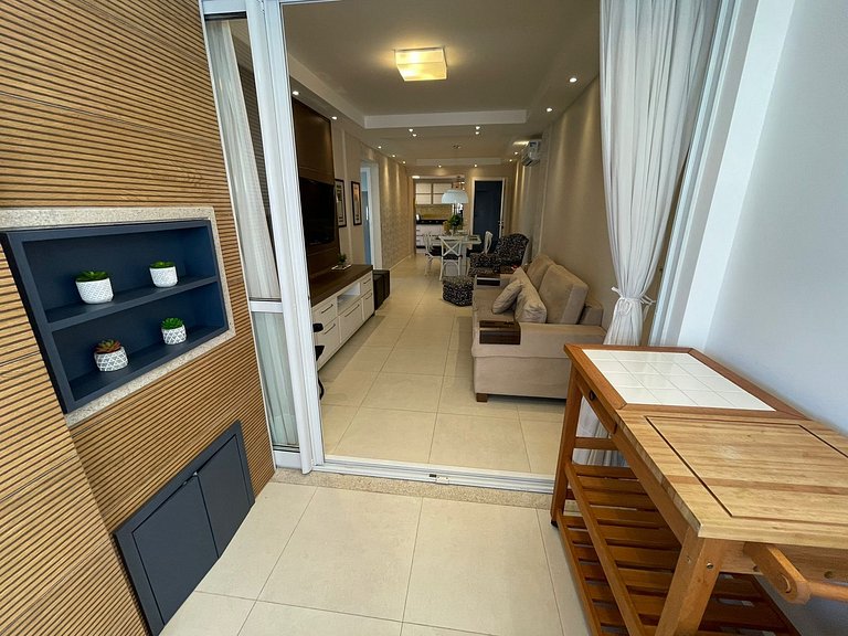 cód 56 - Apartamento á 300M do mar