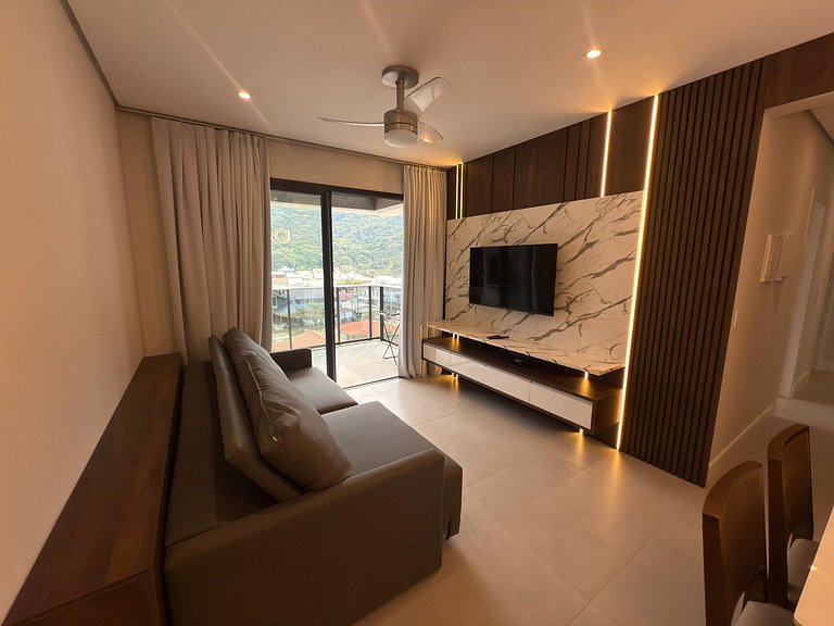 Cód 57 - Apto com 3 dormitórios a 150m do mar