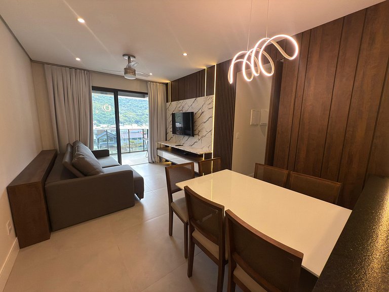 Cód 57 - Apto com 3 dormitórios a 150m do mar