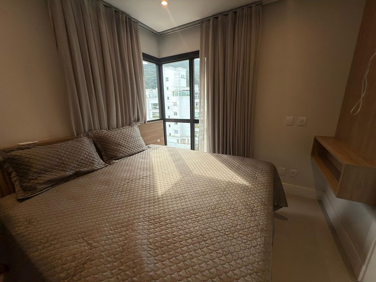 Cód 57 - Apto com 3 dormitórios a 150m do mar