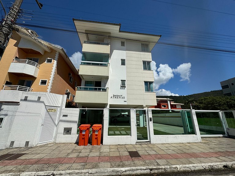 Cód 60 - Apartamento á 250 m do mar