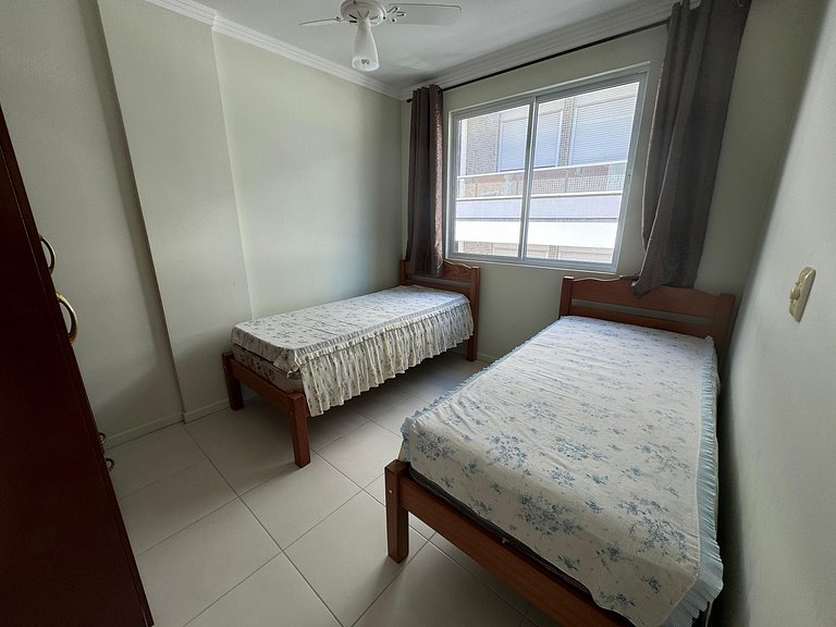 Cód 60 - Apartamento á 350 m do mar