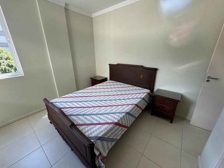 Cód 60 - Apartamento á 350 m do mar