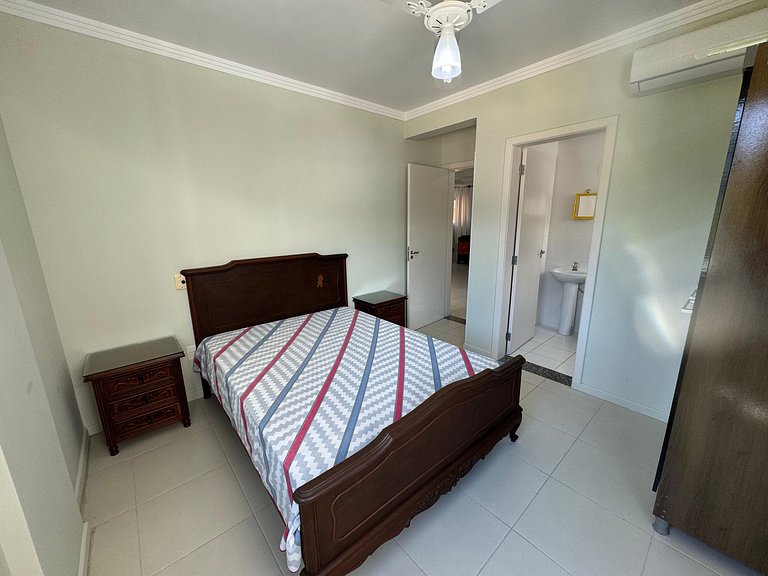 Cód 60 - Apartamento á 350 m do mar