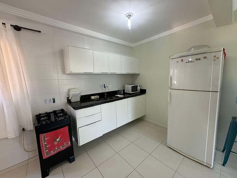 Cód 60 - Apartamento á 350 m do mar