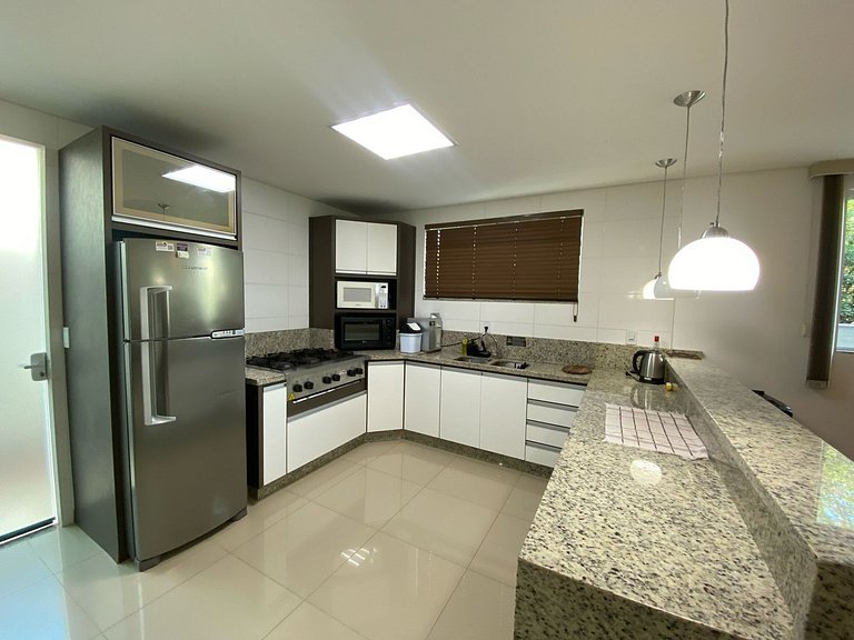 Cód 64 - Casa Espetacular á 250m do Mar