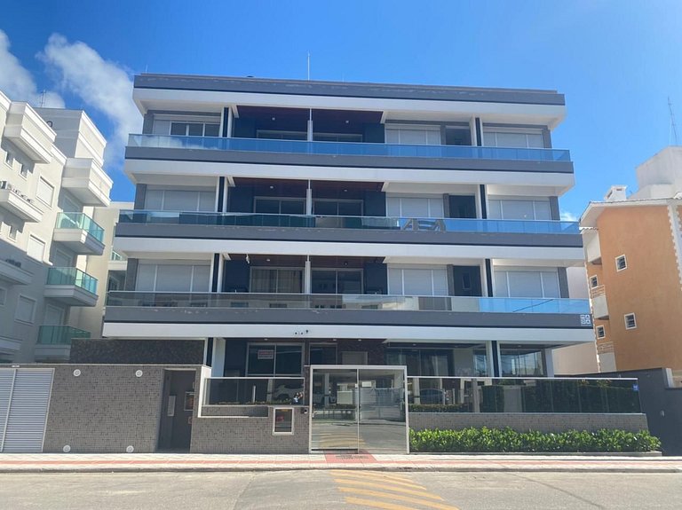 Cód 66 - Excelente apartamento á 350 do mar