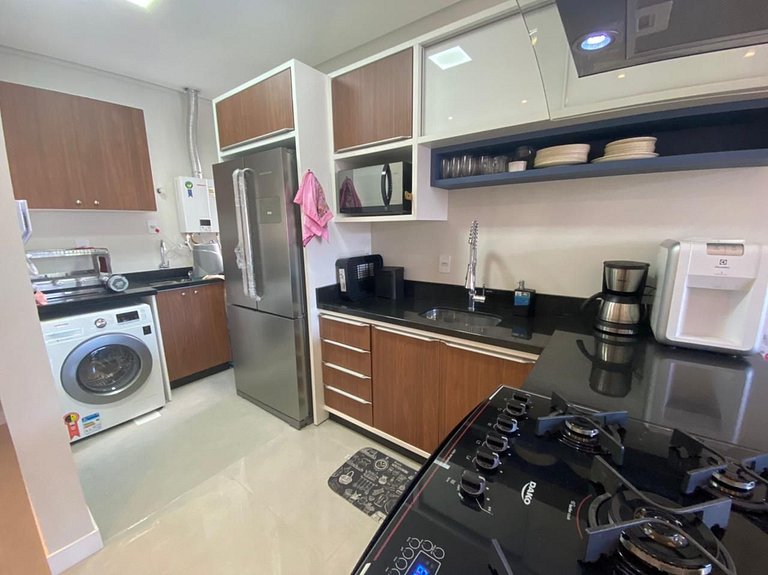 Cód 66 - Excelente apartamento á 350 do mar