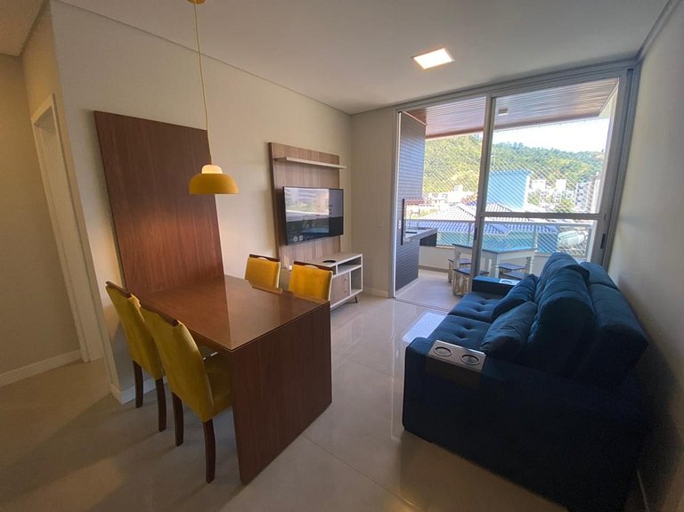 Cód 66 - Excelente apartamento á 350 do mar