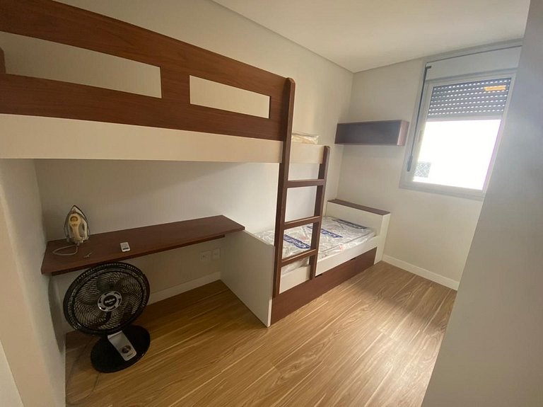 Cód 66 - Excelente apartamento á 350 do mar