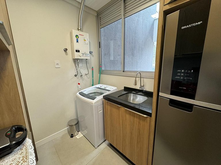 Cód 65 - Apto com 2 dormitórios no Arpoador