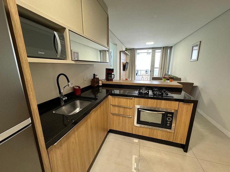 Cód 65 - Apto com 2 dormitórios no Arpoador