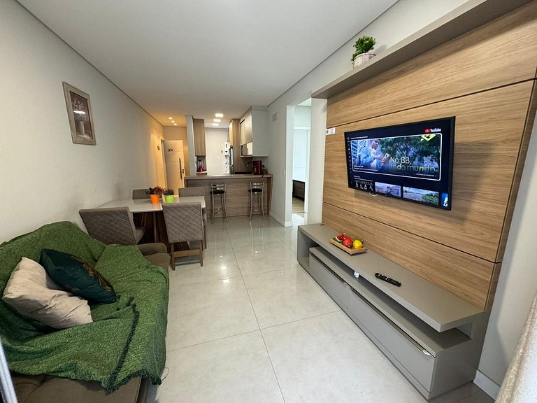 Cód 65 - Apto com 2 dormitórios no Arpoador