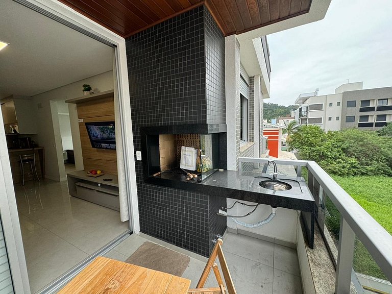 Cód 65 - Apto com 2 dormitórios no Arpoador