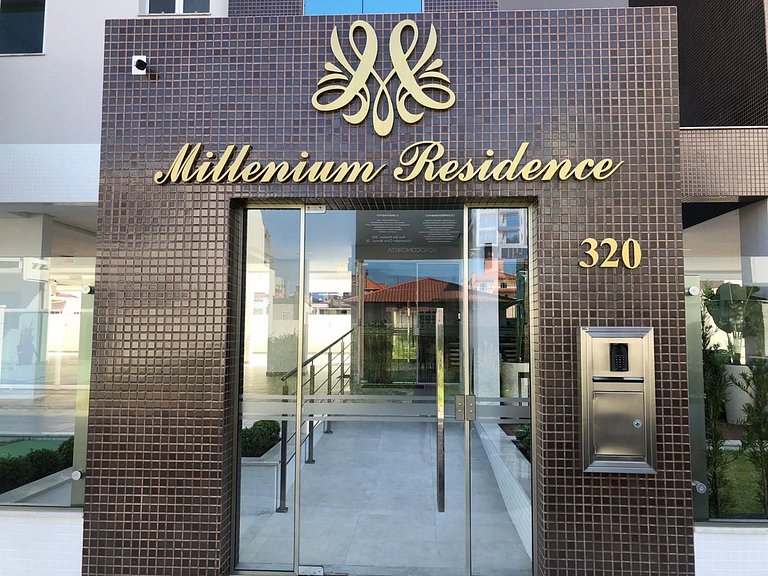 Cód 75 - Apto com 3 dormitórios no Millenium