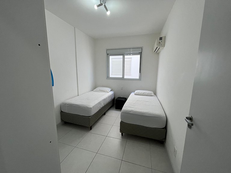 Cód 74 - Apartamento á 80m do mar