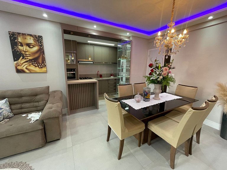 Cód 76 - Apartamento especular á 250 m do mar