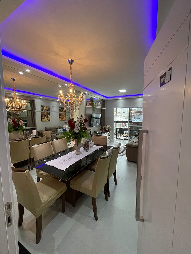 Cód 76 - Apartamento especular á 250 m do mar