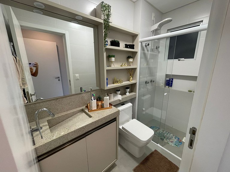 Cód 76 - Apartamento especular á 250 m do mar