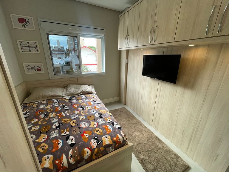 Cód 76 - Apartamento especular á 250 m do mar