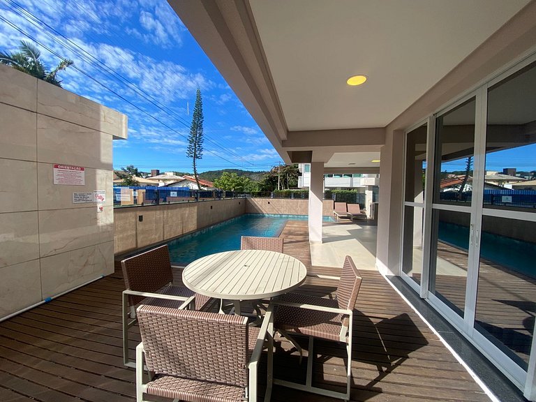 Cód 76 - Apartamento especular á 180 m do mar