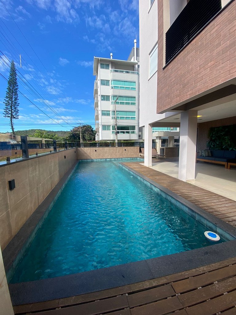 Cód 76 - Apartamento especular á 250 m do mar