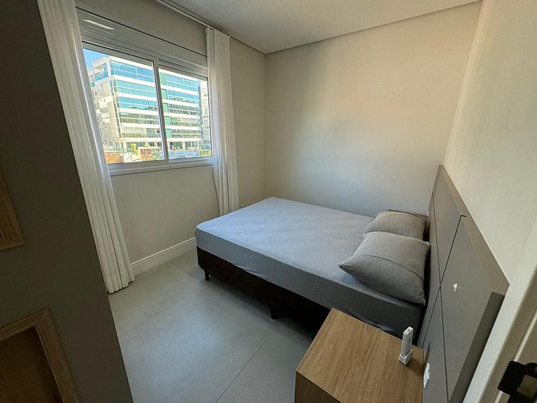 Cód 75 - Apto com 3 dormitórios no Millenium