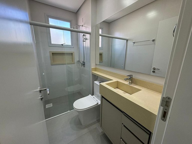 Cód 75 - Apto com 3 dormitórios no Millenium