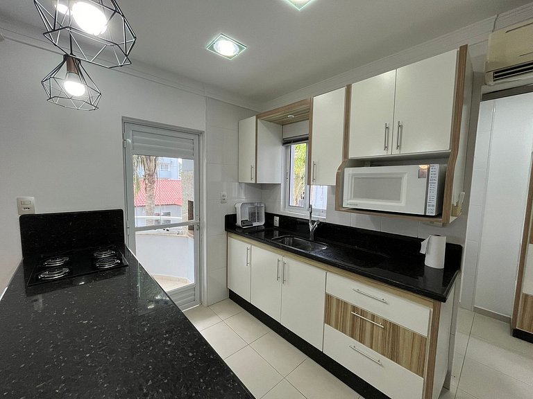 Cód 78 - Belo apartamento á 80m do mar