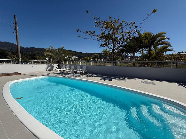 Cód 77 - Apto com 3 dorm e vista mar no Corsário