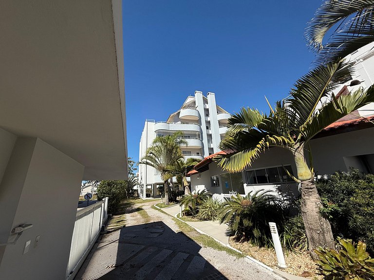 Cód 77 - Apto com 3 dorm e vista mar no Corsário